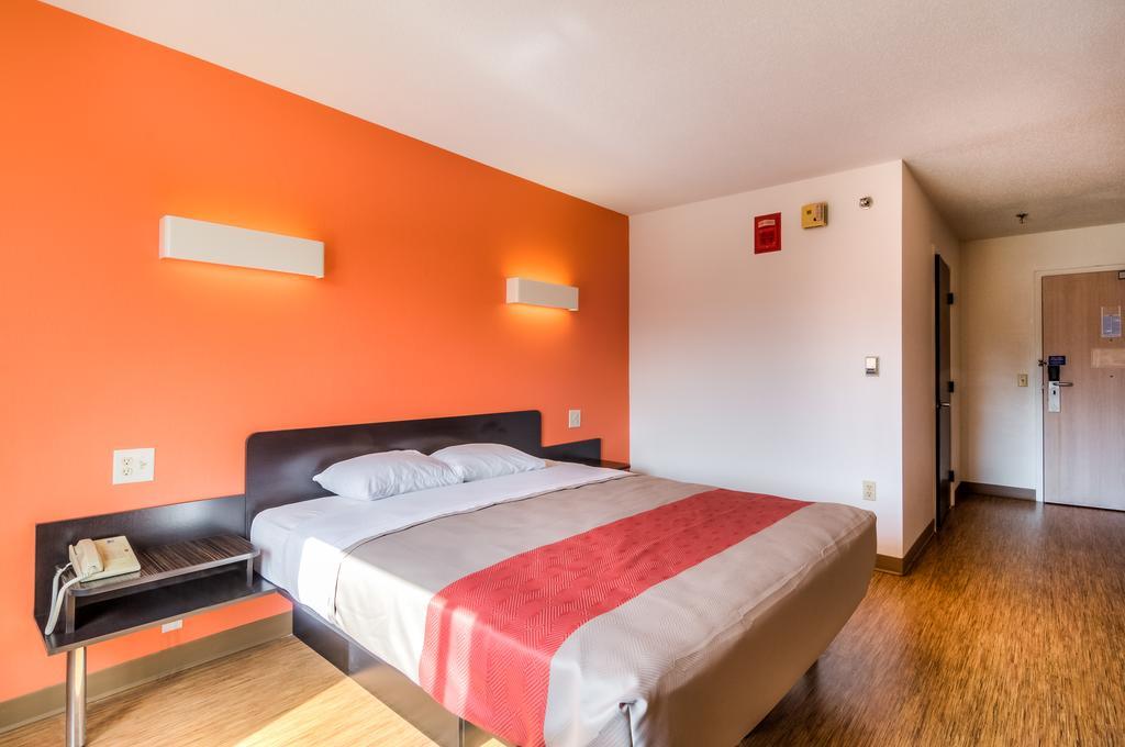 Motel 6 Нормал Экстерьер фото