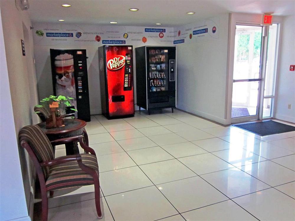 Motel 6 Нормал Удобства фото
